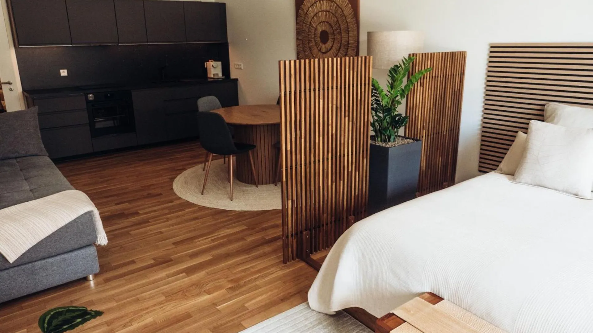 Apartamento Elegant Studio By The Elbe In Central Dresde